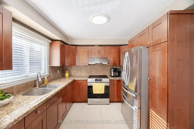 Additional image 3 of 26 Mossbank Dr