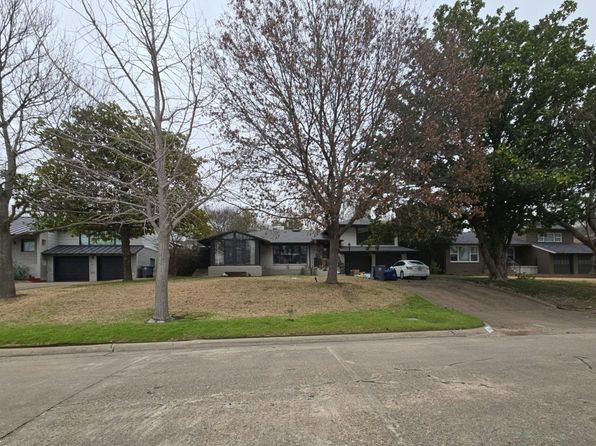 534 Edge Lake Dr, Dallas, TX 75218