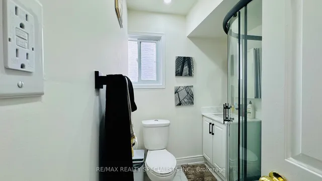 Additional image 17 of 2 Cortez Crt