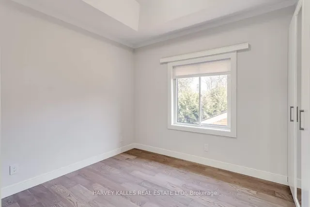 Additional image 35 of 194 Sheldrake Blvd