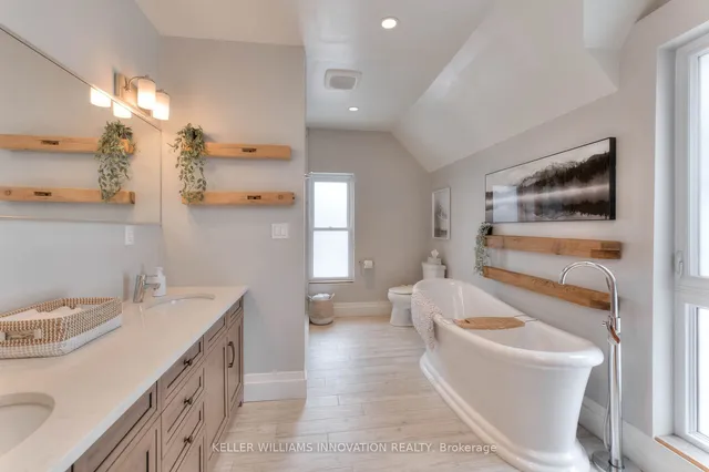 Additional image 29 of 350 Queen St