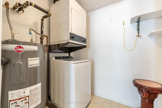 Additional image 15 of 416 LIMERIDGE Rd Unit 109