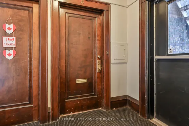 Additional image 7 of 285 King St Unit 8