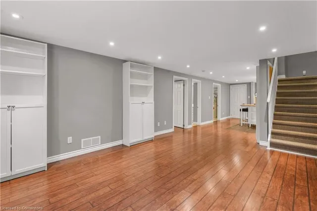 Additional image 23 of 563 Guelph St