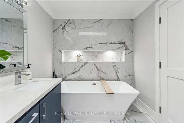 Additional image 18 of 52 Lunness Rd