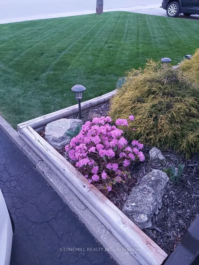 Additional image 39 of 103 Adair Ave