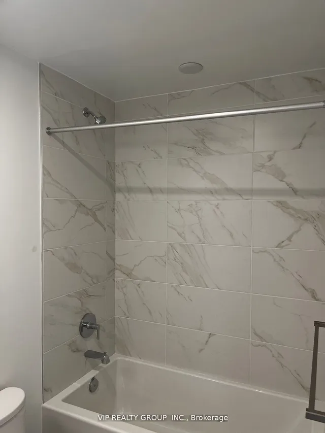 Additional image 8 of 393 Dundas St