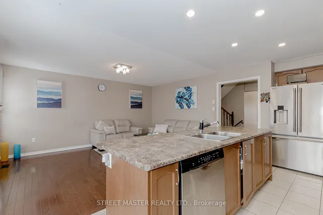 Additional image 18 of 72 Newington Cres