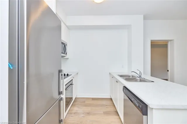 Additional image 18 of 600 North Service Rd Unit 108