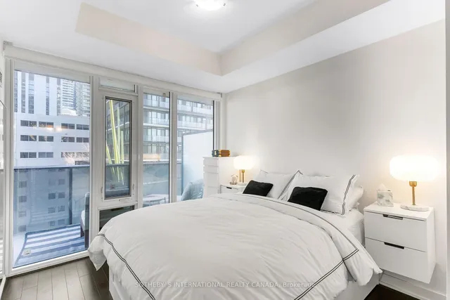 Additional image 16 of 330 Richmond St Unit 921