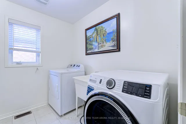 Additional image 34 of 24 Cookview Dr