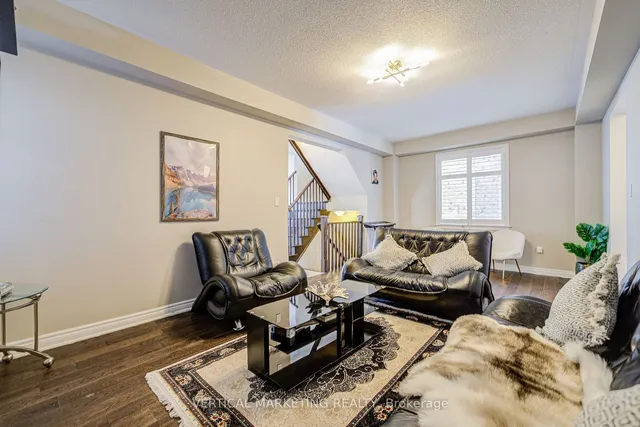 Additional image 19 of 119 Hazelton Ave