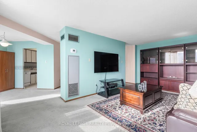 Additional image 5 of 3650 Kaneff Cres Unit 1002