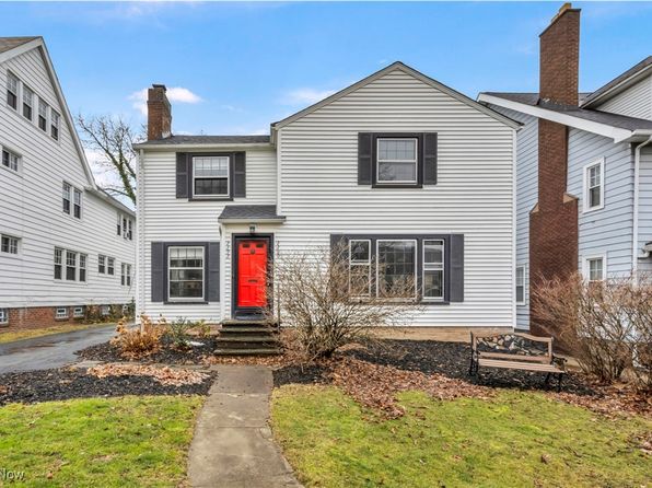2292-2290 S Overlook Rd, Cleveland, OH 44106