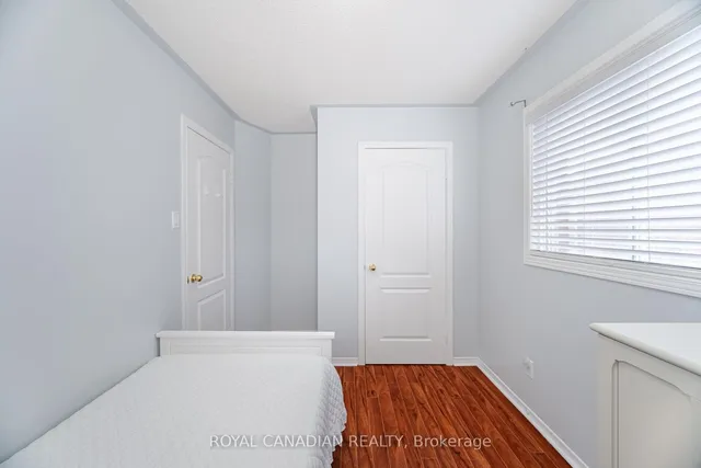 Additional image 33 of 69 Yellow Brick Rd