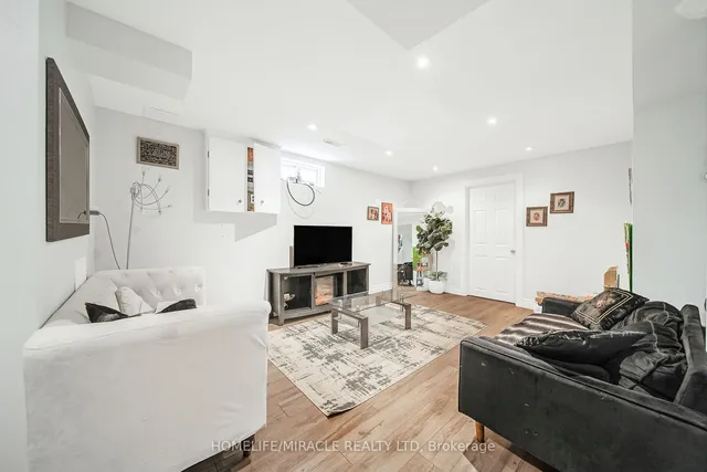 Additional image 32 of 11 Redtail Cres