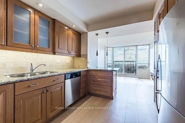 Additional image 16 of 1 Aberfoyle Cres Unit 2202
