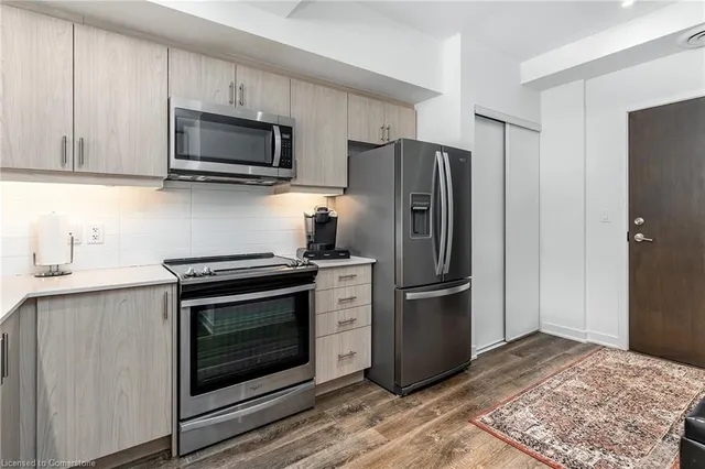 Additional image 5 of 16 Markle Cres Unit 211