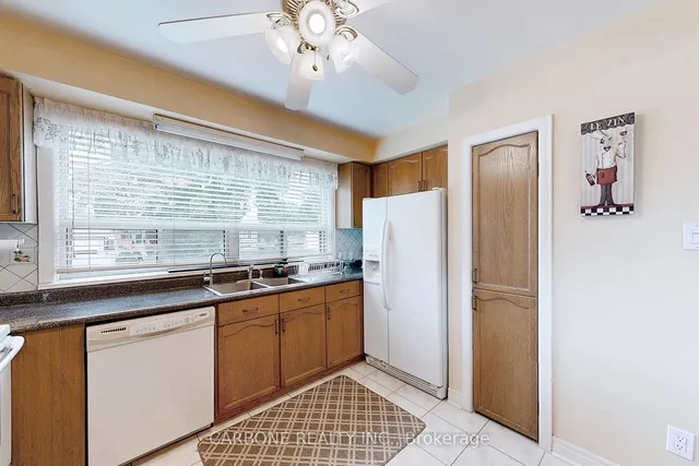 Additional image 16 of 105 Hallsport Cres