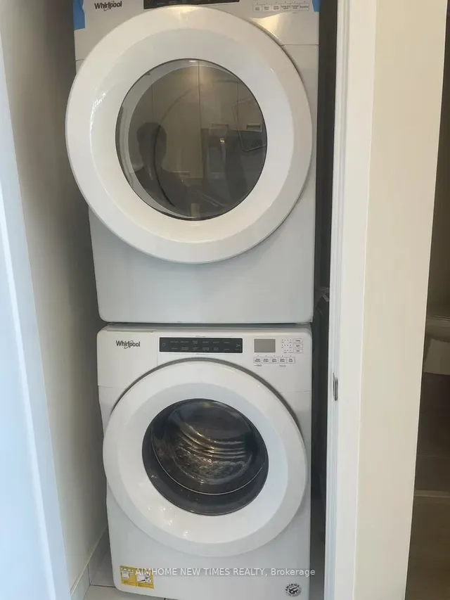 Additional image 12 of 99 John St Unit 2302