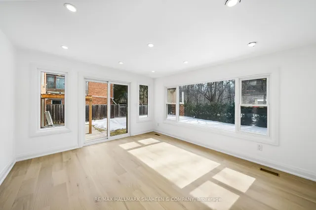 Additional image 20 of 27 Christine Cres