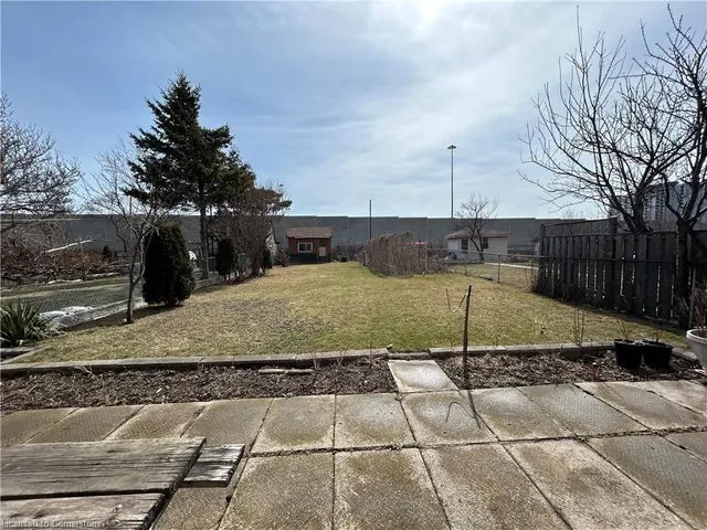 Additional image 38 of 85 Downsview Ave