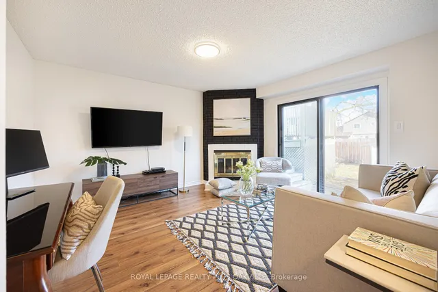 Additional image 21 of 24 Menoke Crt