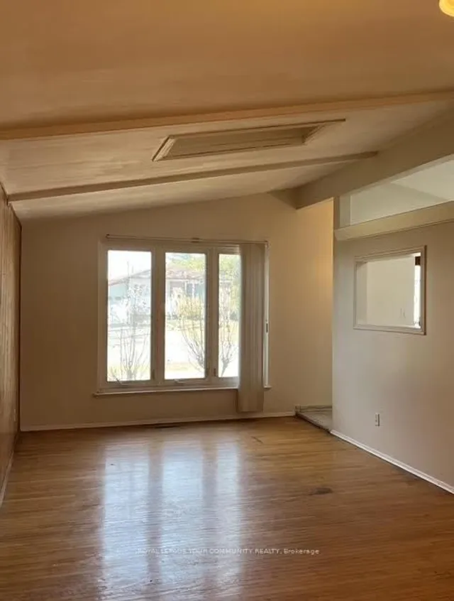 Additional image 8 of 18 Bloomington Cres