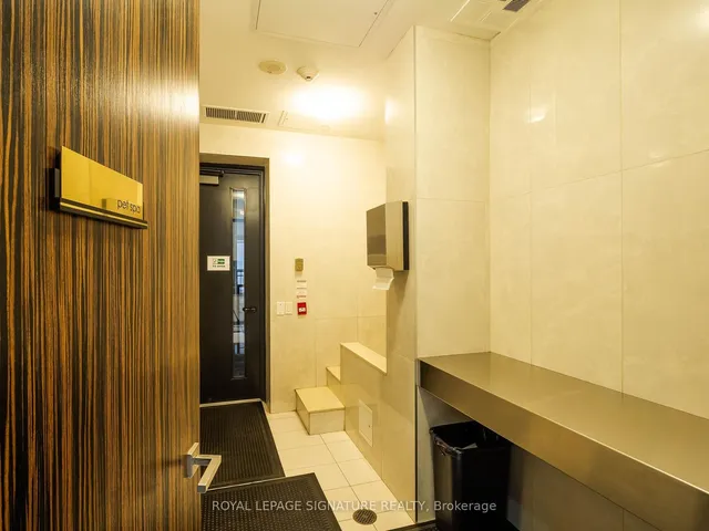 Additional image 9 of 3018 Yonge St Unit 714