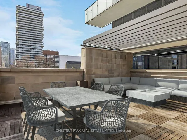 Additional image 39 of 1074 Bay St Unit 11