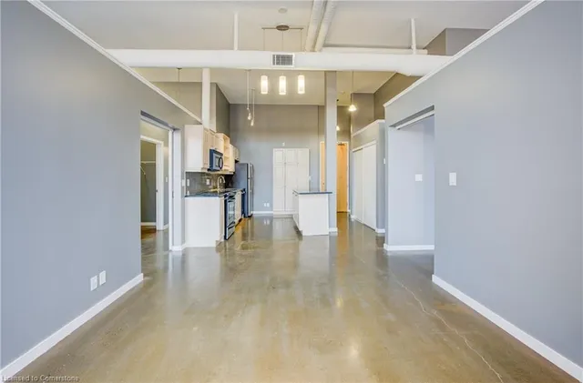 Additional image 8 of 404 King St Unit 526