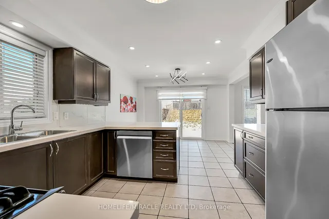 Additional image 18 of 226 Spring valley Cres