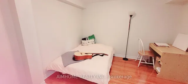 Additional image 24 of 42 PIANE Ave