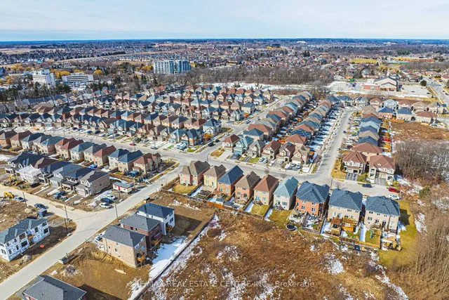 Additional image 46 of 107 Hazelton Ave