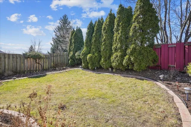 Additional image 35 of 43 Yorkdale Cres