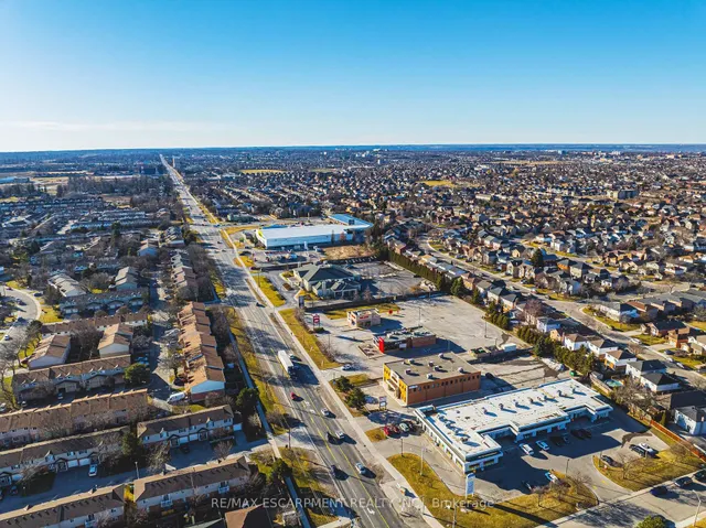 Additional image 49 of 103 Broughton Ave