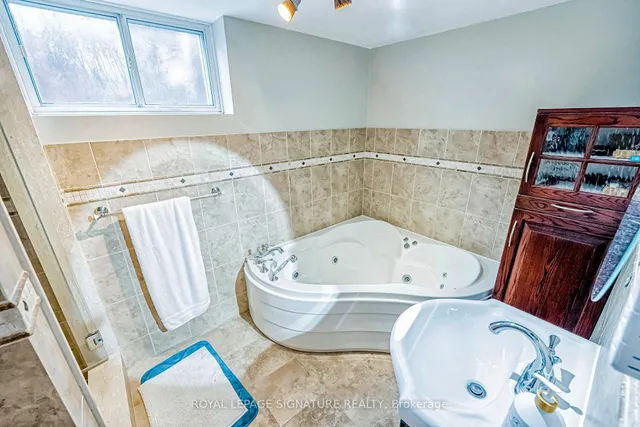 Additional image 19 of 660 Netherton Cres