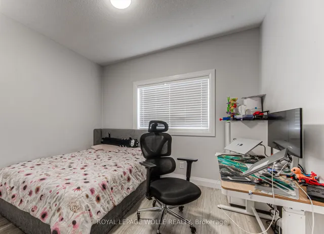 Additional image 17 of 204 Fifth Ave