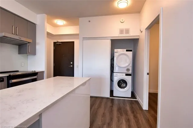 Additional image 17 of 15 Queen St Unit 2112