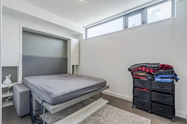 Additional image 8 of 81 Wellesley St Unit 1405