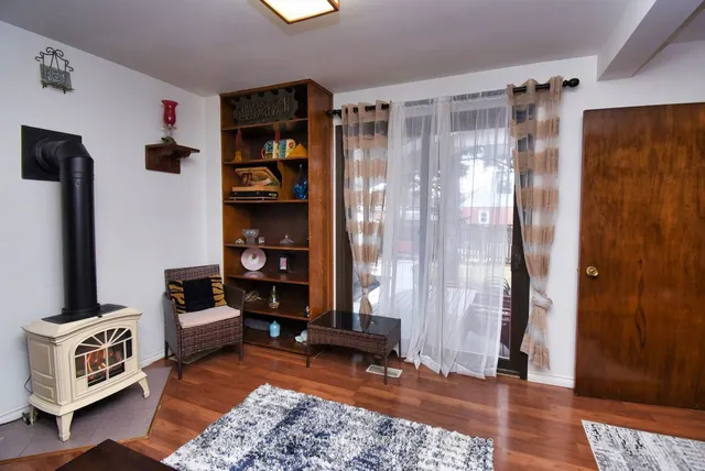 Additional image 15 of 162 Beland Ave