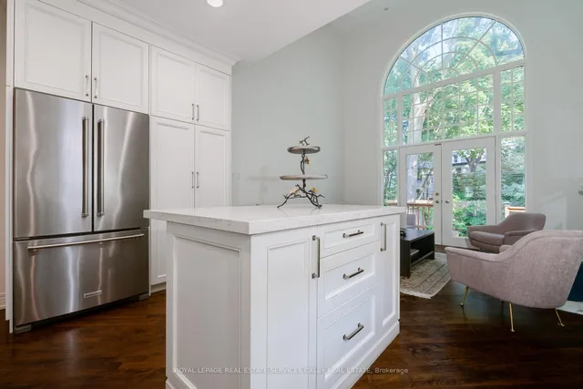 Additional image 11 of 74 Macpherson Ave