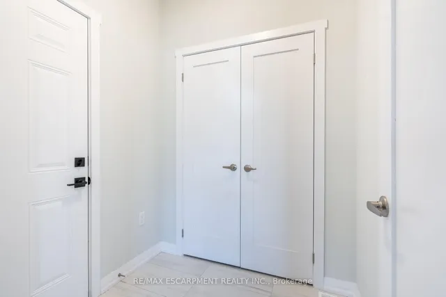 Additional image 17 of 239 Lormont Blvd