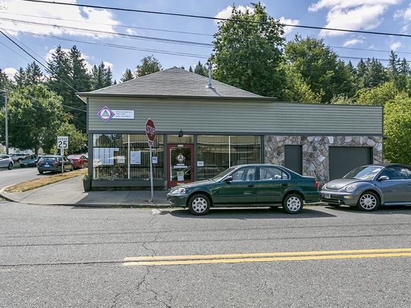6838 SE Belmont St, Portland, OR 97215