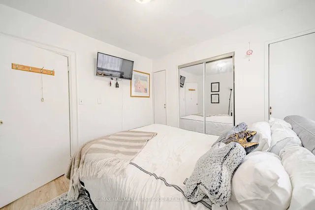 Additional image 23 of 882 Weston Rd