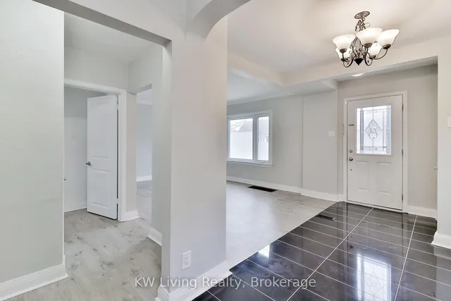 Additional image 8 of 11 Dorine Cres