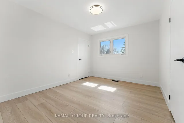 Additional image 29 of 90 Euclid Ave