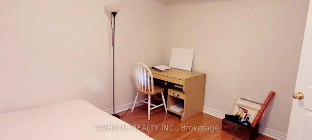 Additional image 23 of 42 PIANE Ave