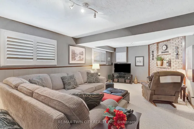 Additional image 26 of 158 Martinglen Cres