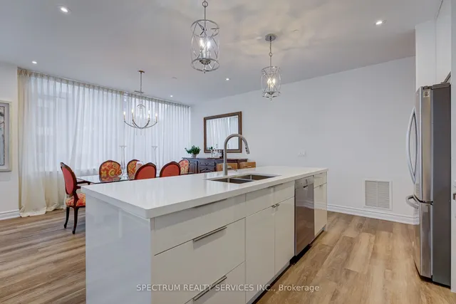 Additional image 20 of 980 Yonge St Unit 205